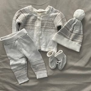 Hope & Henry 0-3m baby outfit